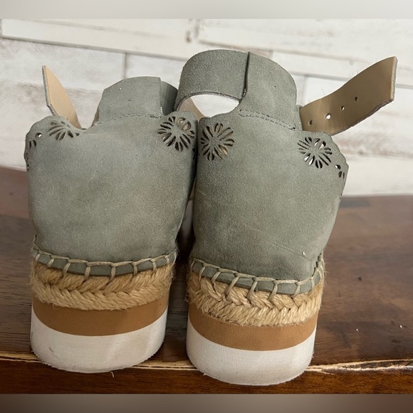 Vince Camuto Breshan Espadrilles in Mint.  Size 6 - Picture 11 of 11